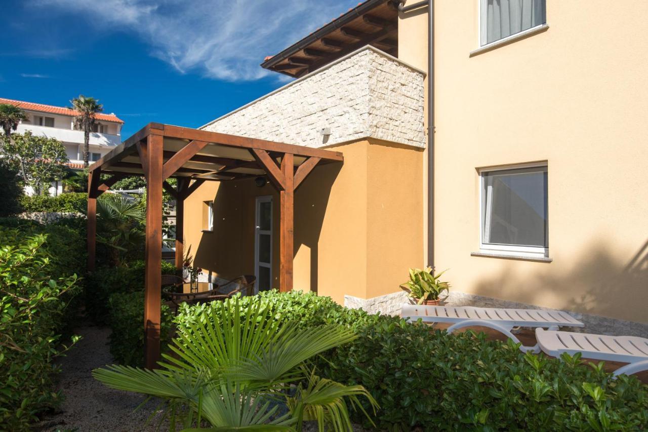 Apartma Laura *