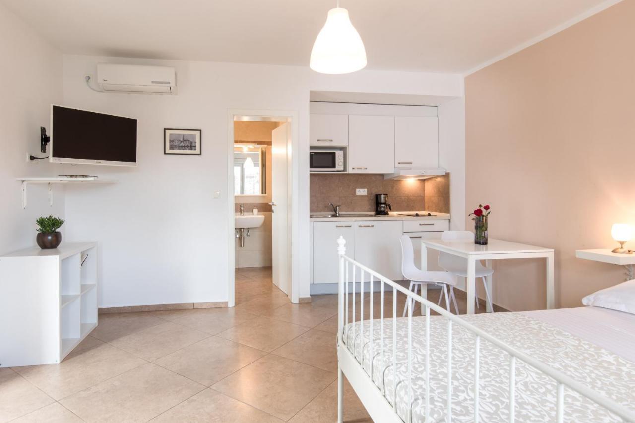 Apartma Laura