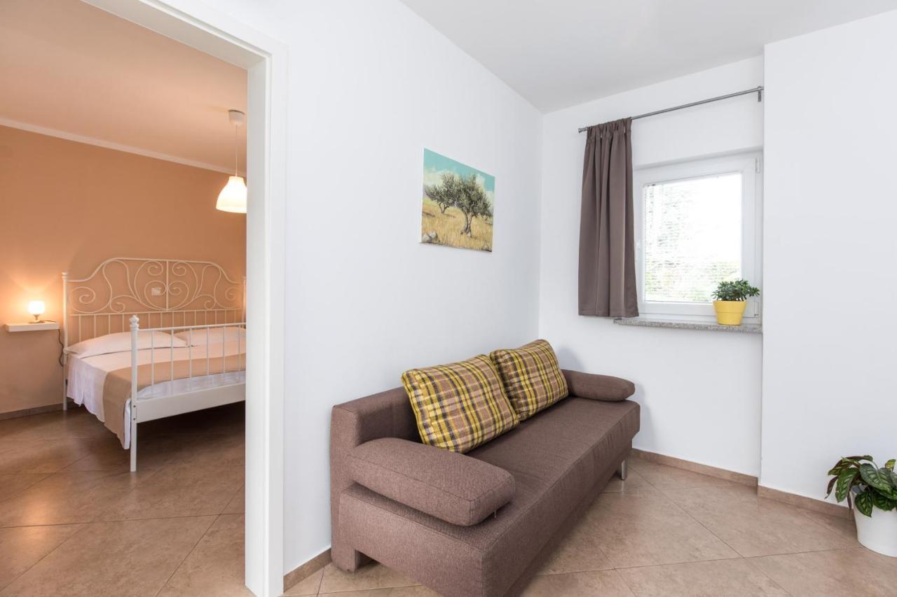 Apartma Laura *